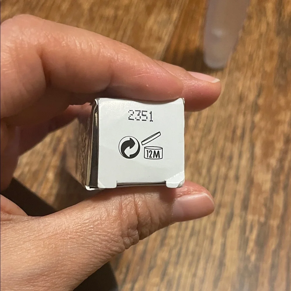 Buxom Plump Shot Lip Serum with Silver Cap